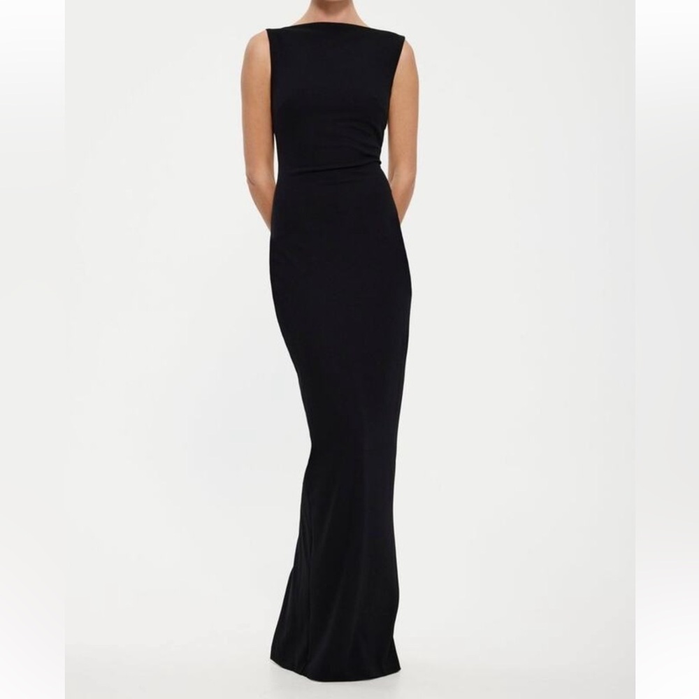 Sophisticated Black Maxi Dress
